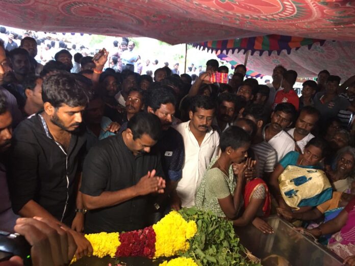 neet-student-suicide-pradeepa-senji-naam-tamilar-katchi-seeman-condolance-peravalur-pays-floral-tributes