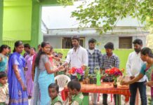 பள்ளி மாணவர்களுக்கு மரக்கன்று வழங்கும் நிகழ்வு-பூந்தமல்லி