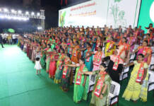 ஆண்டாண்டு காலமாய் உலகம் உய்ய அதிக உழைப்பை நல்கும் பெண்கள் அரசியலிலும் அதிகார மிக்கவர்களாக உயர்ந்திட வேண்டும் – சீமான் வாழ்த்து