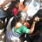 seeman-visits-chennai-arumbakkam-evicted-resident-people-80