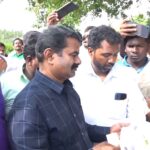 seeman-meets-nadakottai-villagers-affected-by-private-corporate-occupation-13