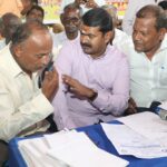 Seeman participated in the postal workers postmen strike against privatization-4