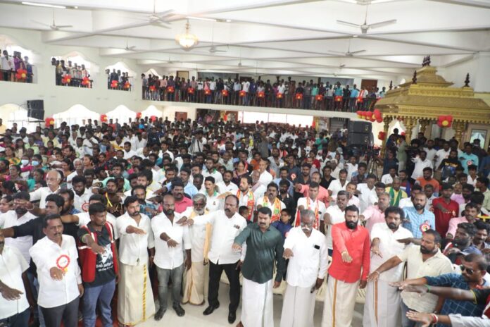 தமிழ்த்தேசியத்தலைவர் ஆருயிர் அண்ணன் மேதகு வே.பிரபாகரன் அவர்களின் 68ஆம் ஆண்டு பிறந்தநாளையொட்டி இன்று 26-11-2022 காலை, விழுப்புரம் மாவட்டம், செஞ்சி தொகுதியில் உள்ள வள்ளி அண்ணாமலை திருமண மண்டபத்தில் நாம் தமிழர் கட்சி சார்பாக தமிழர் எழுச்சி நாள் விழா கொண்டாடப்பட்டது.