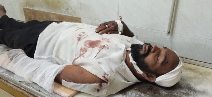 A-brutal-attack-on-Kumar-who-supported-Naam-Tamil-katchi-in-Erode-East-by-election-2