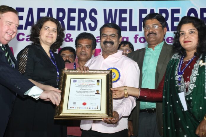 #IndianSeafarersWelfareOrganization சார்பாக #ISWOT_Conference2023-இல்,
நாம் தமிழர் கட்சி மற்றும் சுற்றுச்சூழல் பாசறை உறவுகள் அனைவரது சுற்றுச்சூழல் சார்ந்த செயல்பாடுகளையும் பாராட்டி, அங்கீகரிக்கும் விதமாக, வழங்கப்பட்ட 'சுற்றுச்சூழல் பாதுகாவலர்' விருதினைப் பெற்றுக்கொண்டபோது,