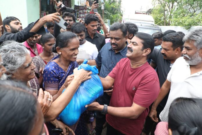 திருநெல்வேலி மாவட்டம்
பாளையங்கோட்டை தொகுதிக்குட்பட்ட சமாதானபுரம் பகுதியில்
கனமழை பெருவெள்ளத்தால் பாதிக்கப்பட்ட மக்களுக்கு இன்று 21.12.2023 நாம் தமிழர் கட்சி சார்பாக தற்காலிக துயர் துடைப்பு உதவியாக அரிசி, பருப்பு, எண்ணெய், கோதுமை ரவை, சேமியா உள்ளிட்ட சமையல் பொருட்கள் மற்றும் மெழுகுவர்த்தி, கொசுவர்த்தி, போர்வை போன்ற அத்தியாவசியப் பொருட்கள் கொண்ட சிறு தொகுப்பை வழங்கினோம்.