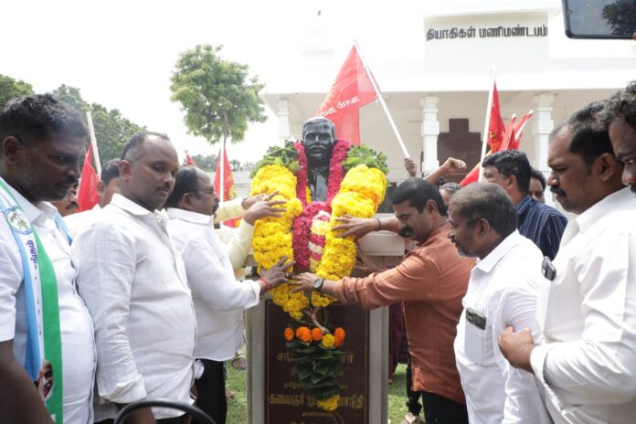 தமிழ்நாடு என்று பெயர் வைக்கக்கோரி 76 நாட்கள் பட்டினிப் போராட்டம் இருந்து உயிர்நீத்த ஈகி பெருந்தமிழர் தாத்தா சங்கரலிங்கனார் அவர்களினுடைய நினைவு நாளையொட்டி, நாம் தமிழர் கட்சி சார்பாக புரட்டாசி 27 (13-10-2025) காலை 10 மணியளவில் சென்னை கிண்டி, அண்ணல் காந்தி மண்டபத்தில் உள்ள தாத்தாவின் திருவுருவச்சிலைக்கு மாலை அணிவித்து மலர் வணக்கம் செலுத்தினேன்.
https://t.co/4DxVAVH5LR