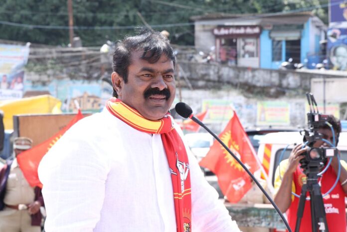 சட்டமன்றத் தேர்தல் - 2026.!
02.04.2026 அன்று, #நாம்தமிழர் கட்சியின் குன்னூர் தொகுதி வேட்பாளர் தீனு, கூடலூர் தொகுதி வேட்பாளர் கார்த்திக், உதகை தொகுதி வேட்பாளர் ரகுபதி பீமன் ஆகியோரை ஆதரித்து நடைபெற்ற பரப்புரை பொதுக்கூட்டத்தில் சிறப்புரையாற்றிய போது.!
காணொளி இணைப்பு: https://t.co/tZhnWU7DWk
#எங்கள்திருநாட்டில்_எங்கள்நல்லாட்சியே #வாக்களிப்பீர்_விவசாயி